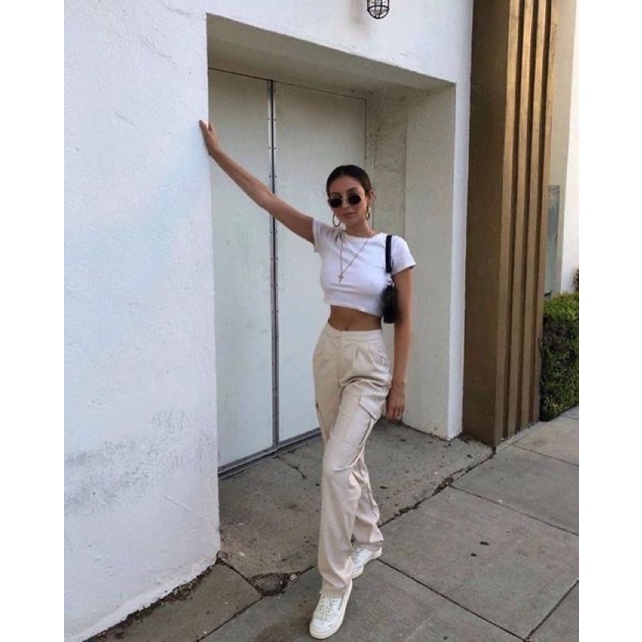 Áo croptop trắng trơn đơn giản