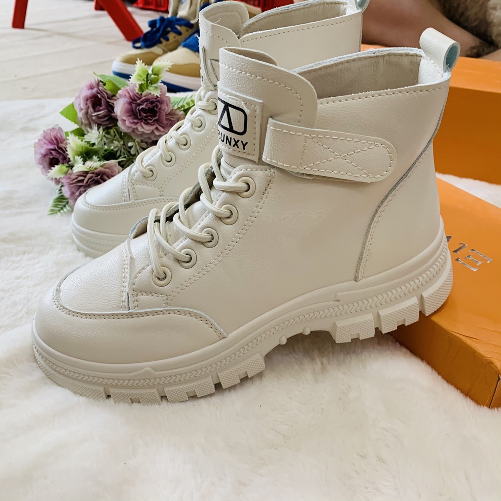 Giày boot cá tính da cao cấp hai màu đen - trắng unisex phong cách thời thượng | BigBuy360 - bigbuy360.vn