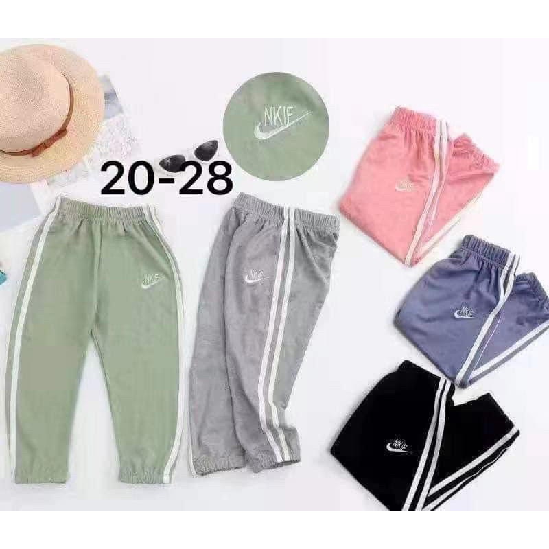 Quần đũi dáng thể thao cho bé