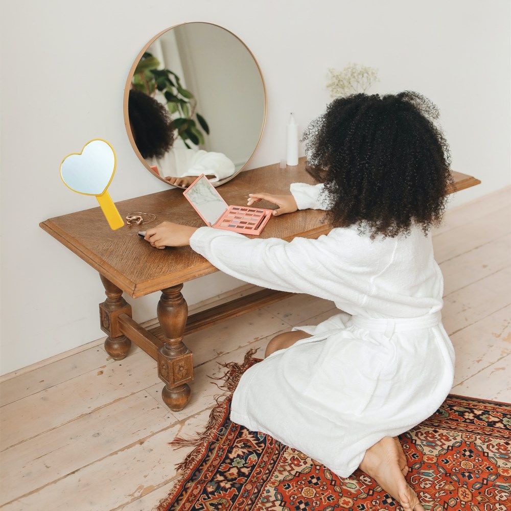 [Hàng mới về] Gương trang điểm cầm tay hình trái tim có tay cầm nhiều màu dễ thương cho nữ