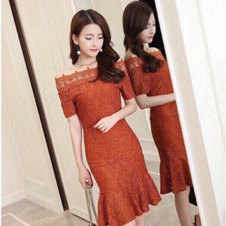 ĐẦM REN CỔ THUYỀN ĐUÔI CÁ SANG TRỌNG