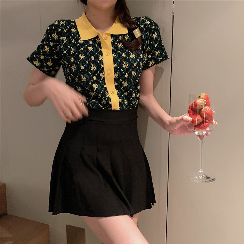 Áo nữ dệt kim tay ngắn họa tiết hoa xinh xắn phong cách retro