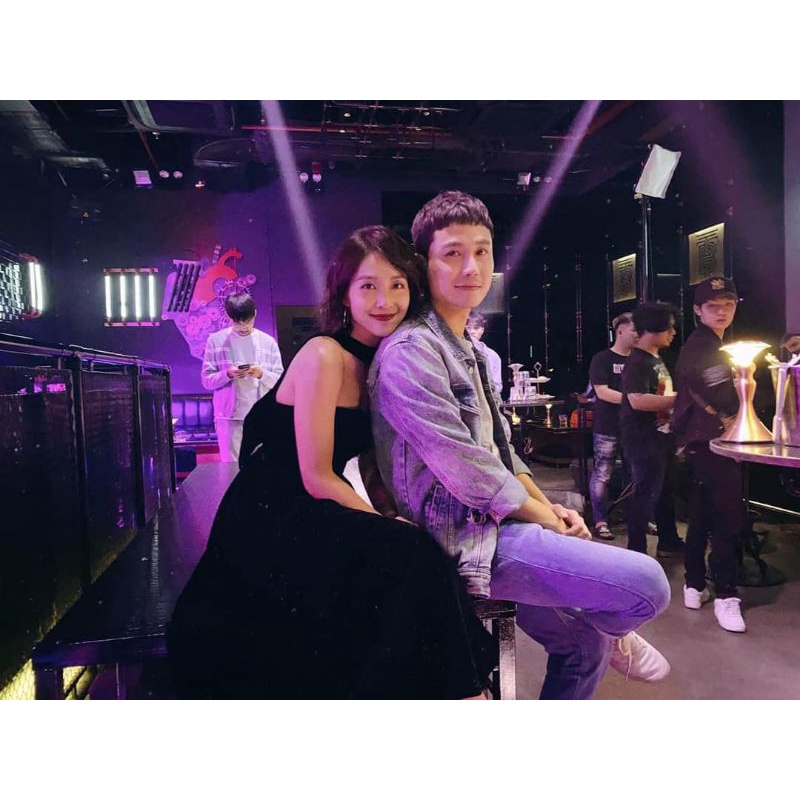 Đầm dự tiệc dáng xòe dây cổ nơ lưng vải nhung Kana Dress