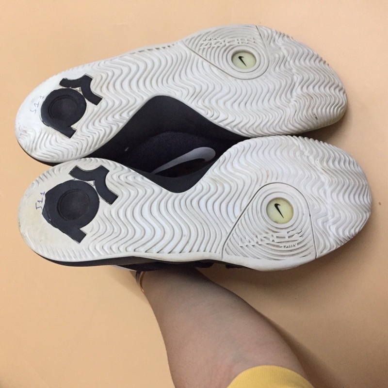 Giày chính hãng đã qua sử dụng