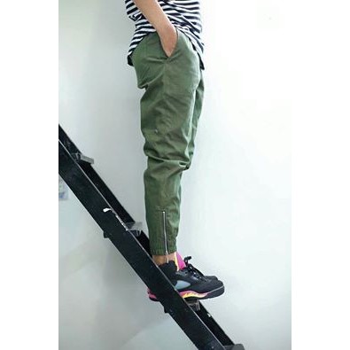 quần jogger kaki