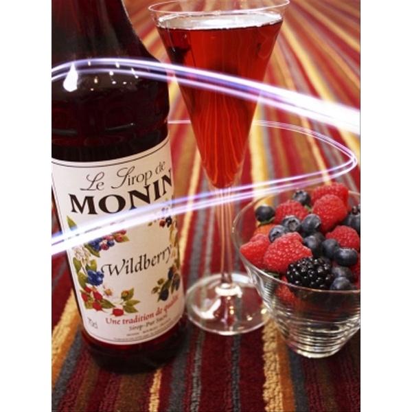 Siro Monin dâu rừng (wild berry) chai 700ml. Hàng Công ty có sẵn giao ngay
