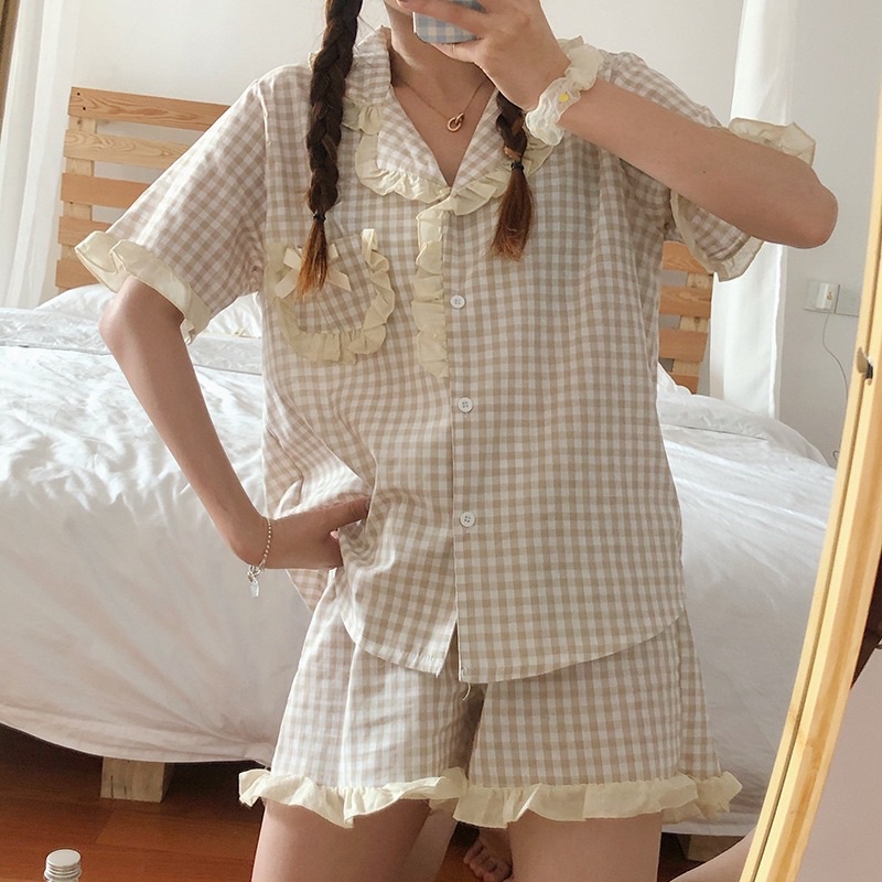 Bộ ngủ pijama nữ ngắn tay kẻ caro tay bèo công chúa | BigBuy360 - bigbuy360.vn