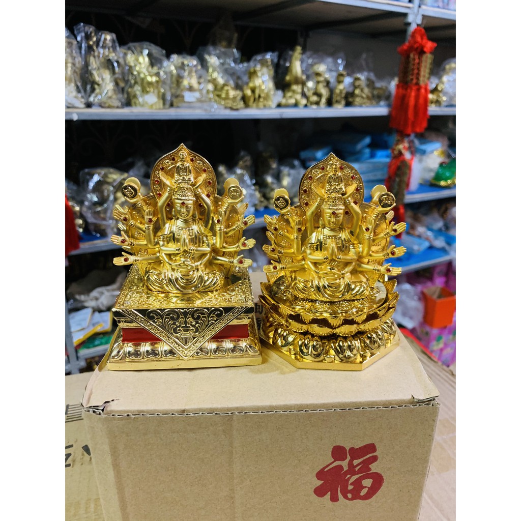 Tượng Phật Nghìn Mắt Nghìn Tay để ô tô