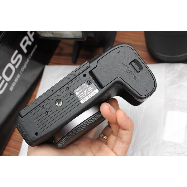 Máy ảnh Canon RP kèm RF24-240, đèn 470EX, mới 99% | BigBuy360 - bigbuy360.vn