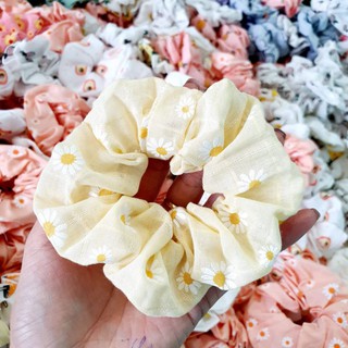 Dây Buộc Tóc Scrunchies Hoa Cúc