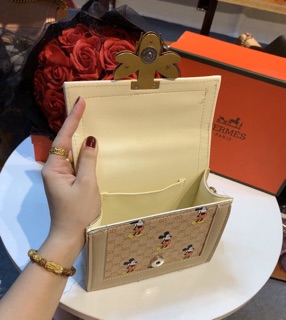 Túi micky gắn khoá ong