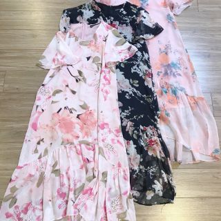 Đầm hoa đuôi cá Zara vải dư