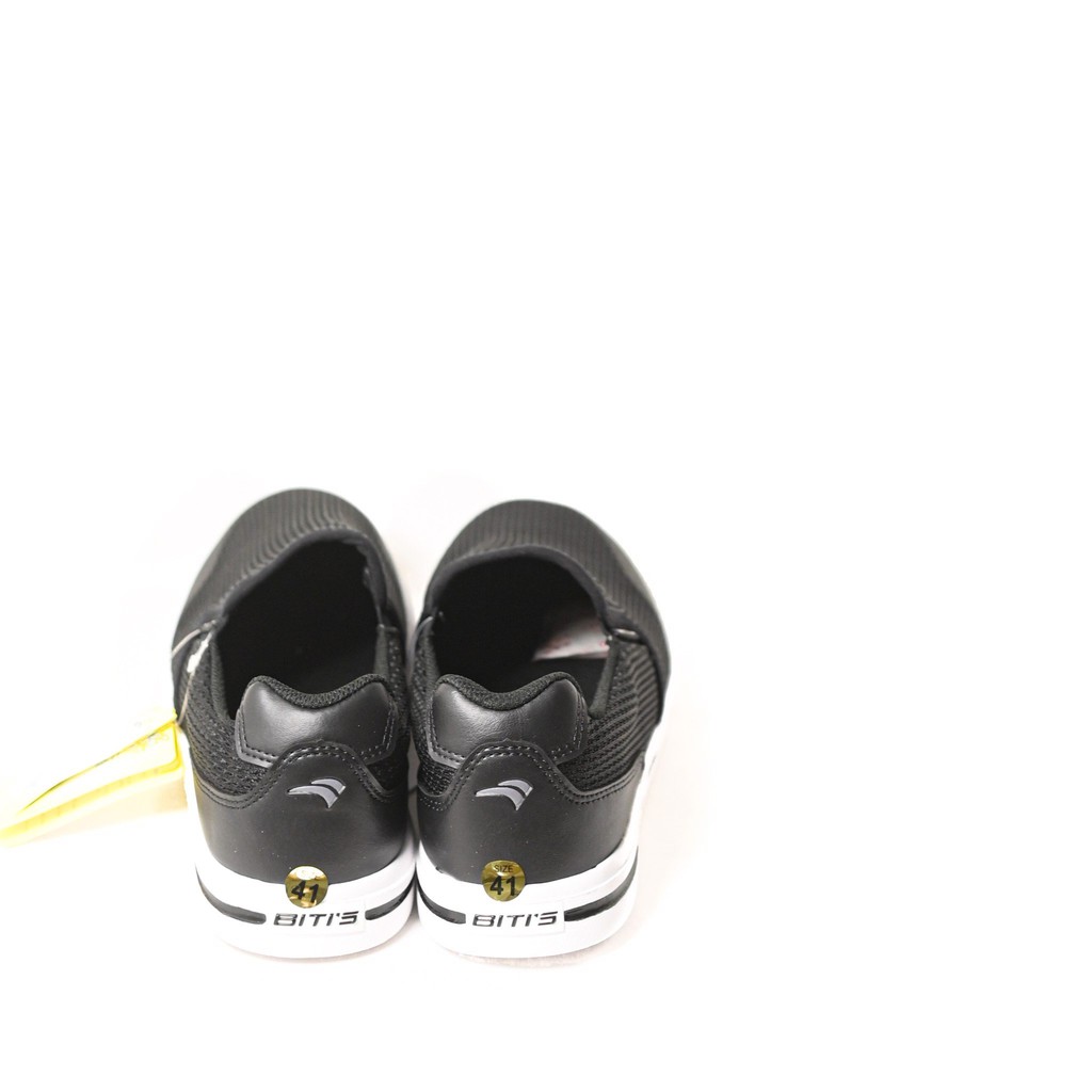 Giày Slip on Bitis nam | BigBuy360 - bigbuy360.vn