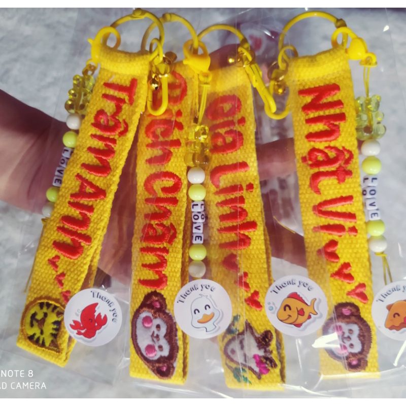 Nametag màu sắc thêu tên+ hình theo yêu cầu, k thêm phí đổi hình.