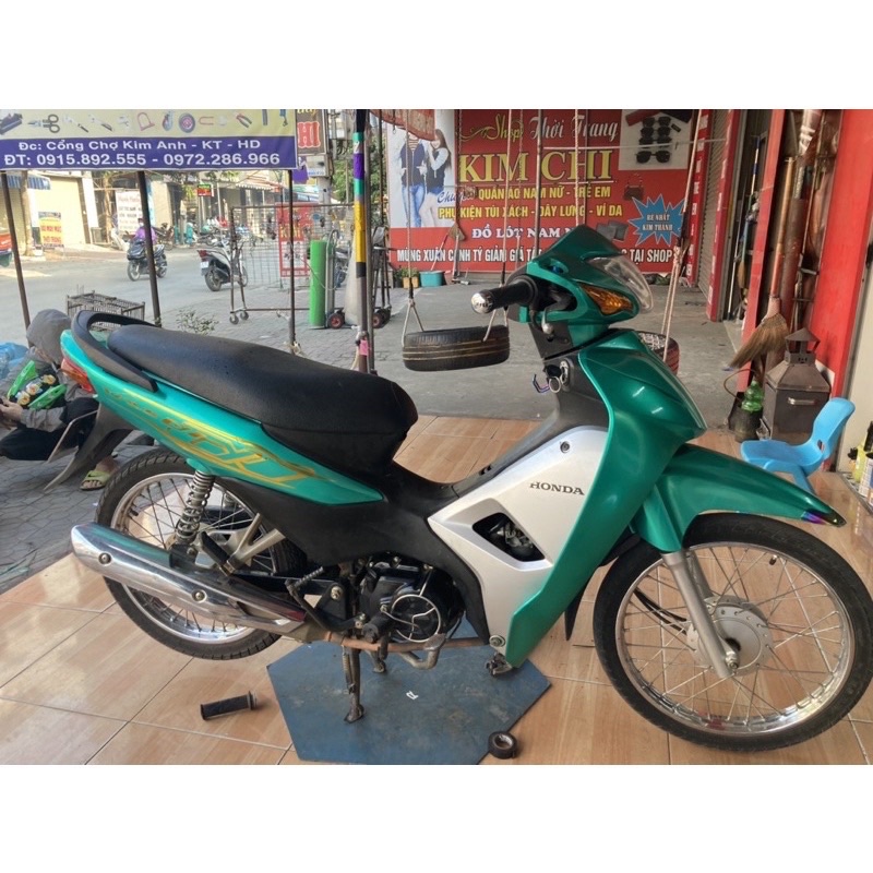 Decal xanh lục bảo cao cấp cho ô tô, xe máy