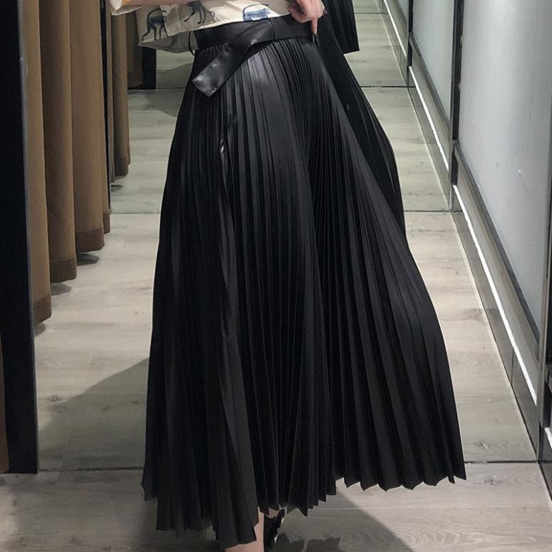 🍀 10.10 🍀 9.9 Chân váy Zara màu đen lèm belt ( Vải Da chuẩn ) .. Đẹp . .