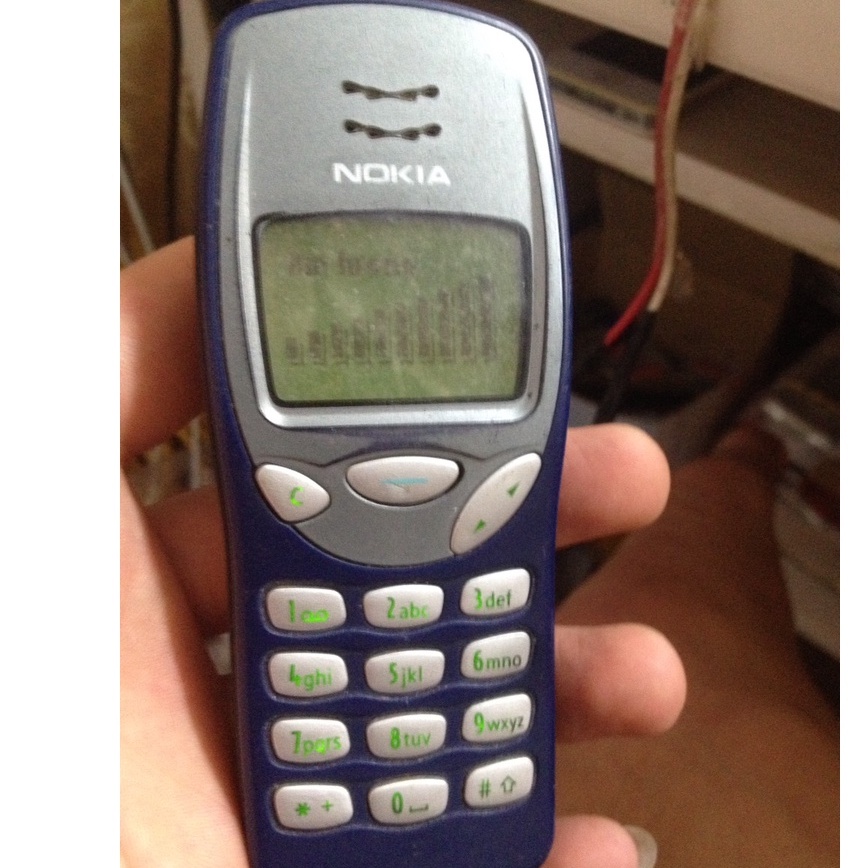Xác NOKIA 3210 k pin,lên màn hơi tối,k test gì thêm, bán xác ae lấy linh kiện, làm gì làm..