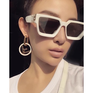 khuyên fendi