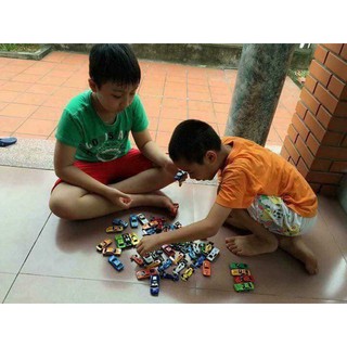 Set 50 ô tô sắt
