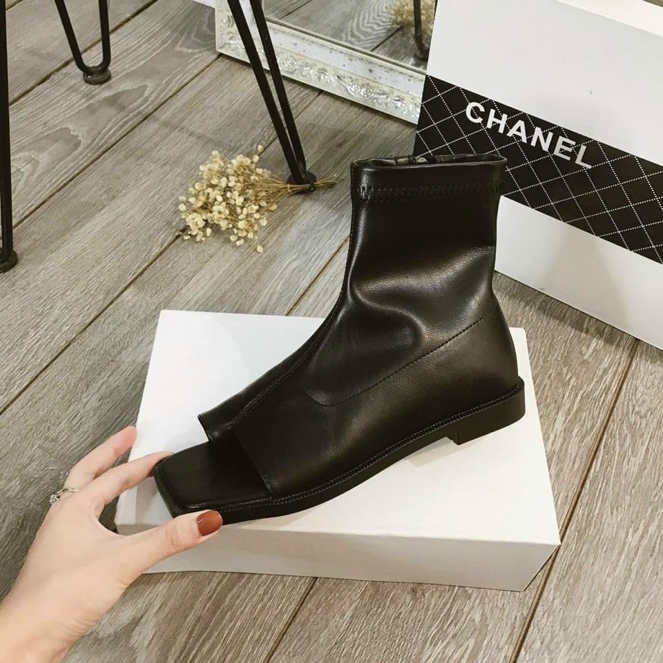 Boots hở mũi