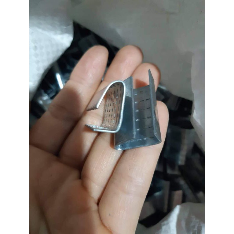 1kg Bọ sắt đóng đai, kẹp gai cào nhám cho dây đai, dây pet, dây nhựa