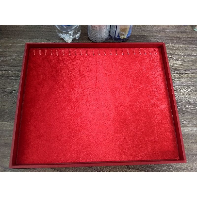 Khay trưng dây chuyền kích thước 27×33