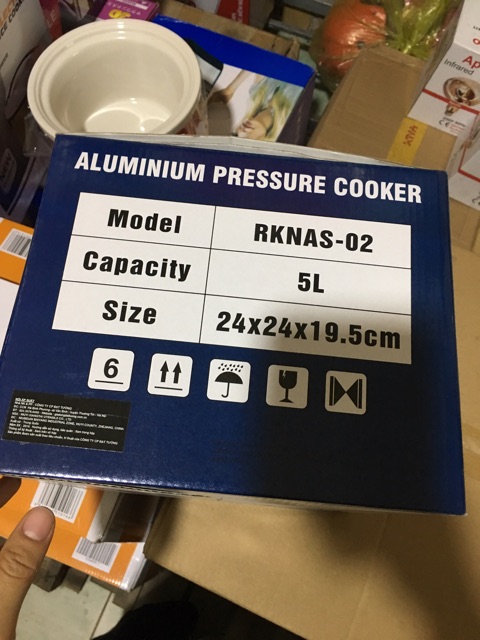Nồi áp suất Từ 5L RaiKa ( phù hợp mọi loại bếp)