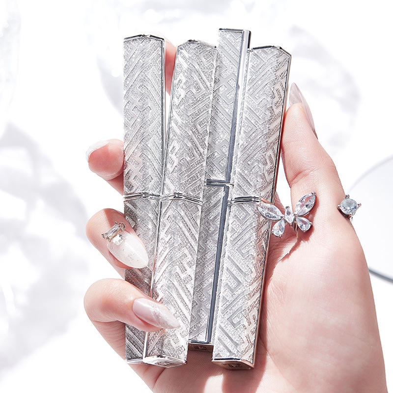 Son môi trang điểm màu nude không dính cốc cho học sinh