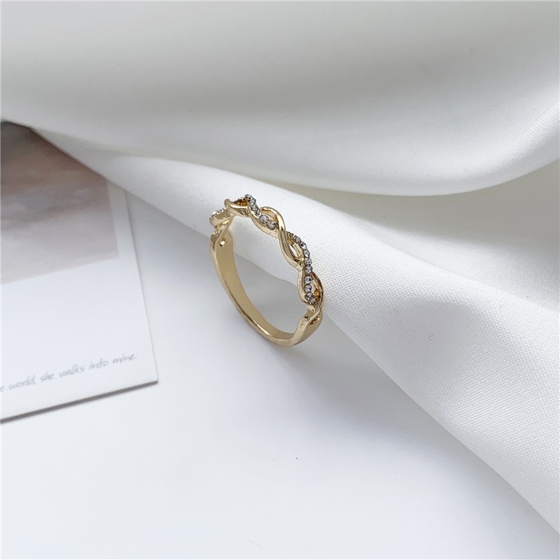 Nhẫn nữ đính đá hình xoắn ốc ngón trỏ đơn giản cocochang Shop