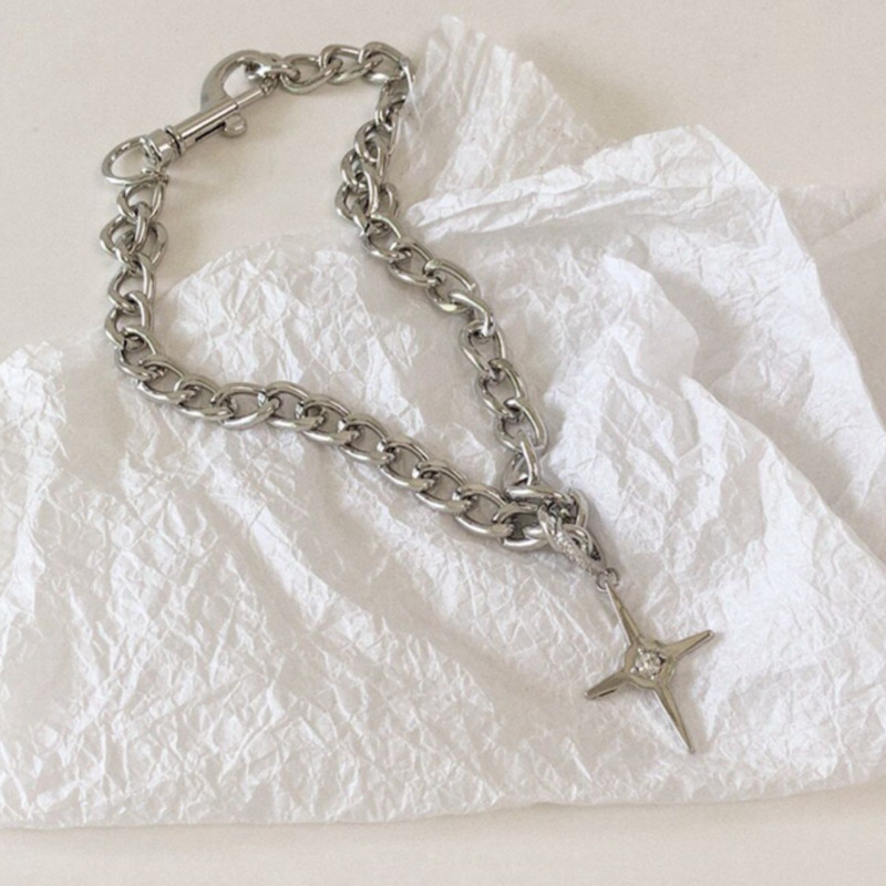 vòng cổ Mặt Thánh Giá Đính Kim Cương Nhân Tạo