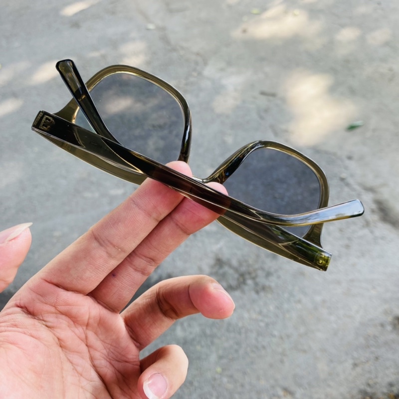 Kính đổi màu dáng gm southside nhựa cao cấp form chuẩn bản lề siêu bền