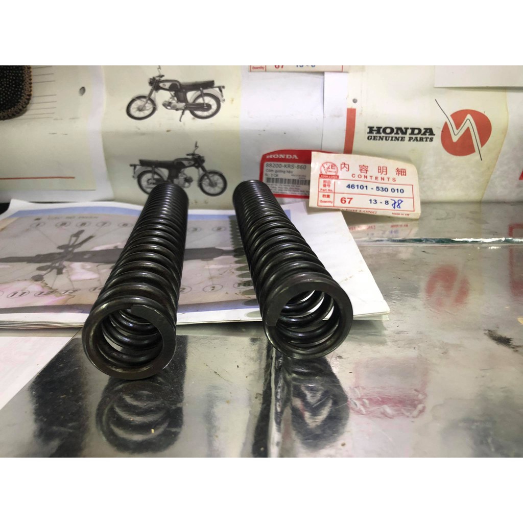 Honda 67: 1 cặp lò xo phuột sau cho anh em dọn xe honda 67-68-71-72-cd-cl