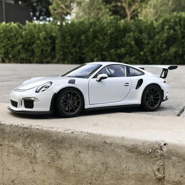 Mô hình xe Porsche 911 GT3 RS 1:24 Welly