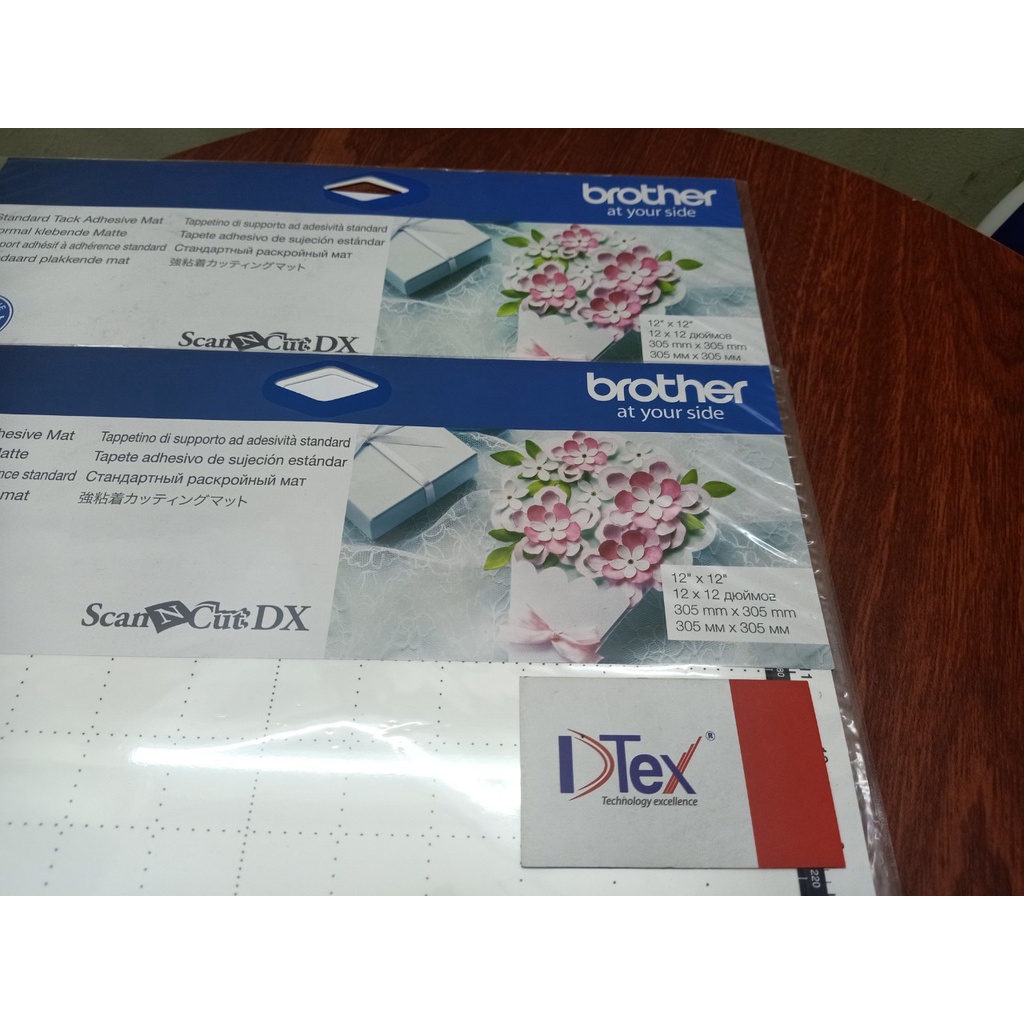 Tấm lót độ bám dính thấp và tiêu chuẩn 12”x12”   dùng cho máy cắt đa năng Brother ScanNCut SDX1200