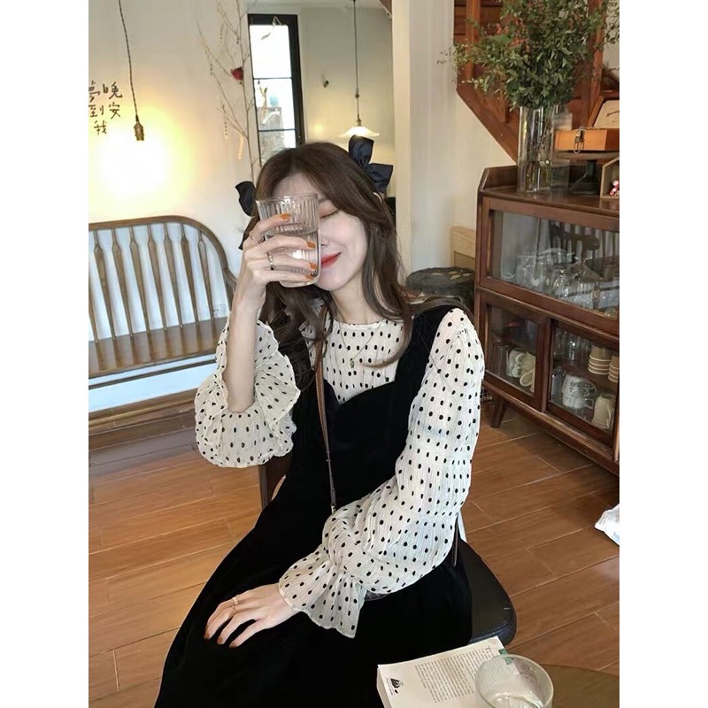 Set yếm nhung + Áo bi tay bồng