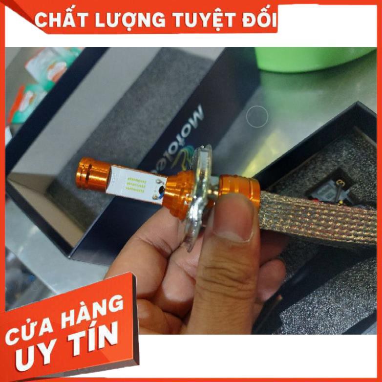 Bóng led pha trước râu tản nhiệt 2 mặt ánh sáng trắng