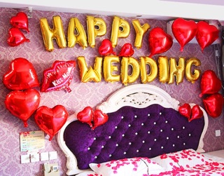 Bóng chữ HAPPY WEDDING