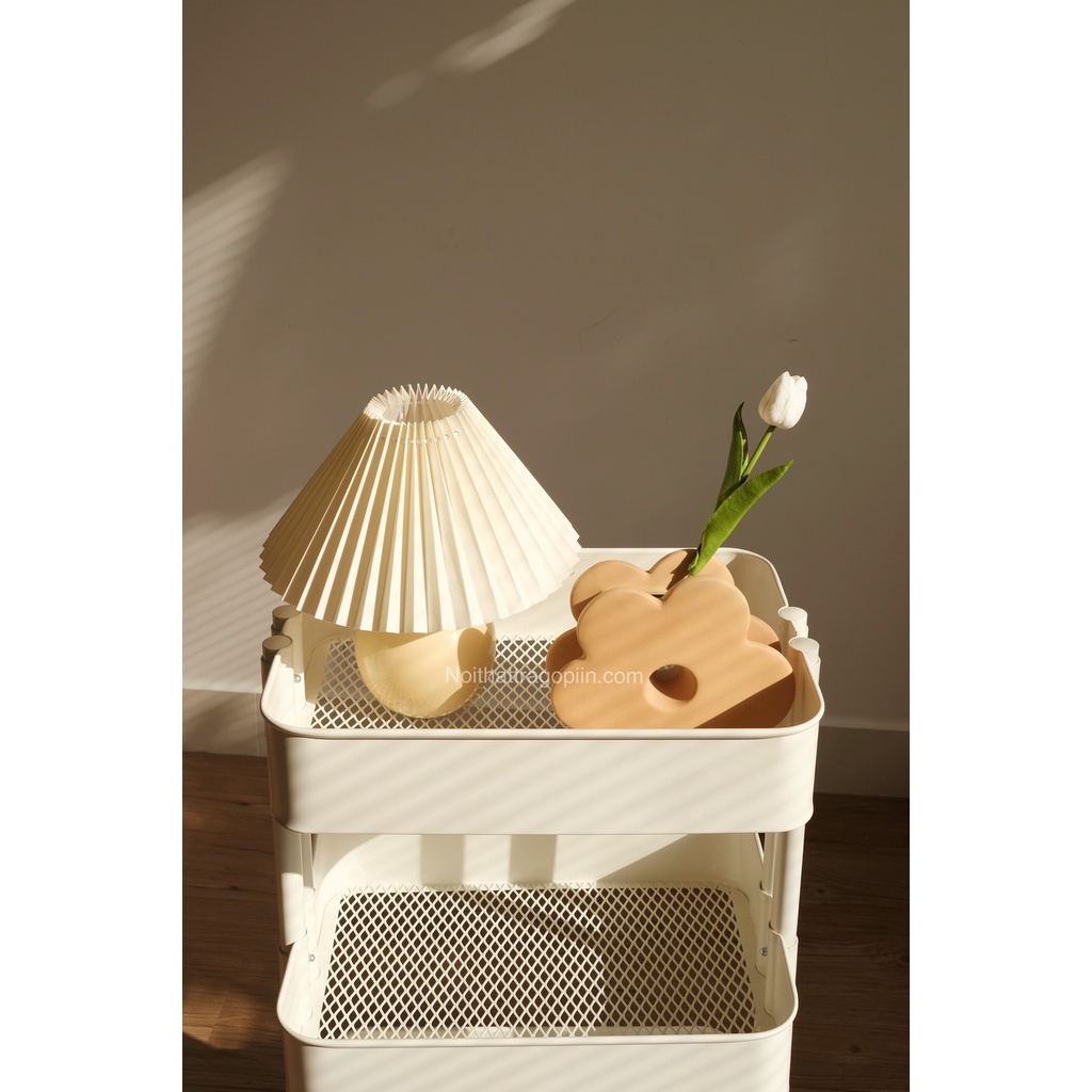 Bình gốm hình bông hoa