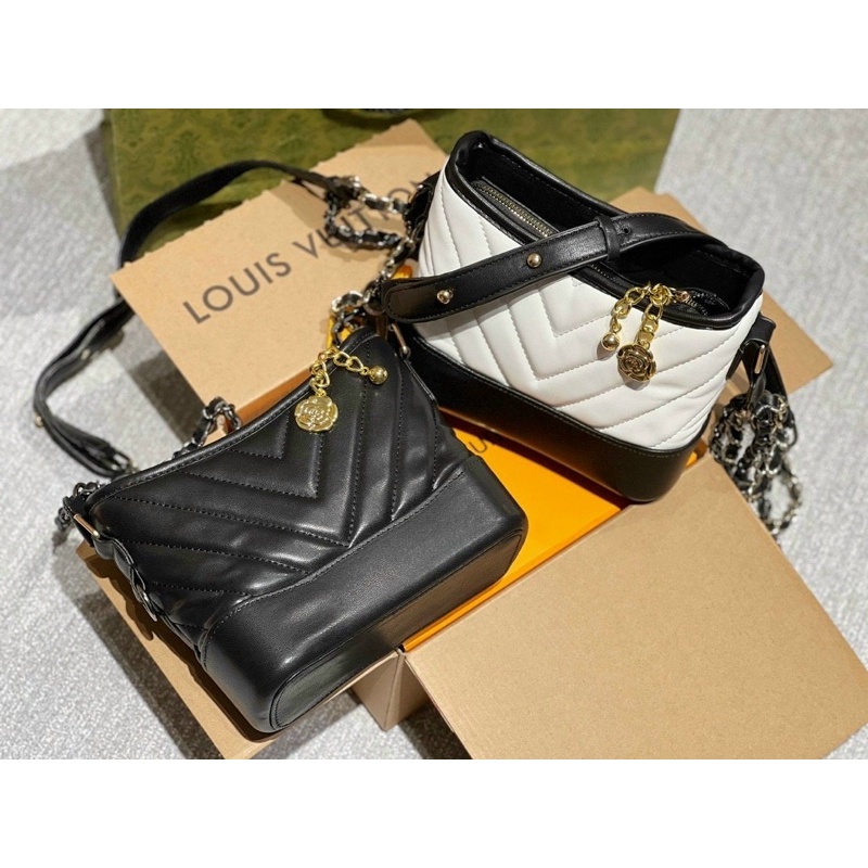 Túi xách nữ đeo chéo 2 dây hobo trần v size 20Freeship