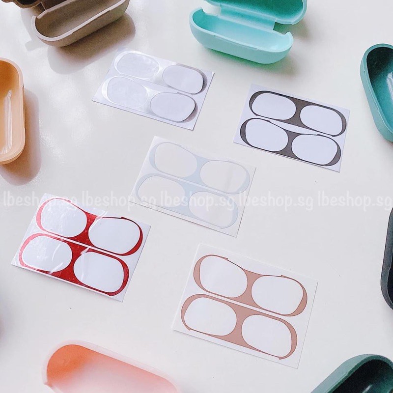 Miếng Dán Chống Bẩn Bảo Vệ Tai nghe không dây Airpods Pro/ Pro 2 2022 Chất Liệu Kim Loại Metal Chống Trầy Bên Trong