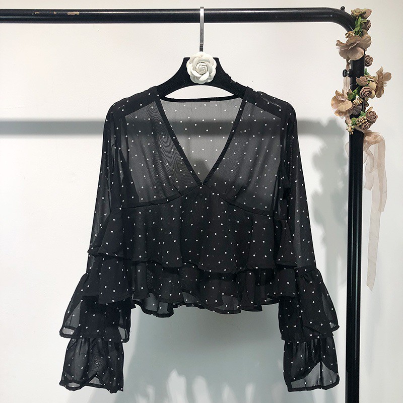 Áo voan kiểu cổ V tay dài với họa tiết chấm bi điệu đà nữ tính | BigBuy360 - bigbuy360.vn