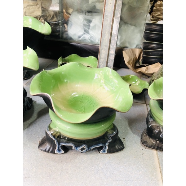 Bát sen thả hoa sencó đế kèm