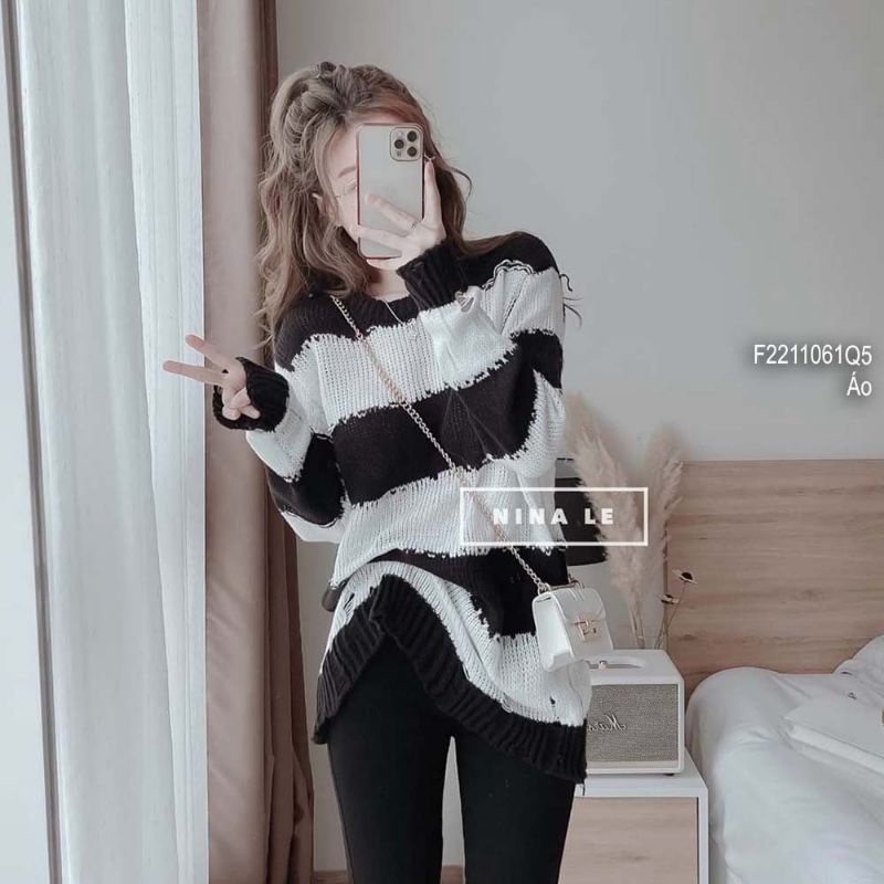 Áo len rách sọc phối màu đen trắng form rộng tay dài hàng Quảng Châu