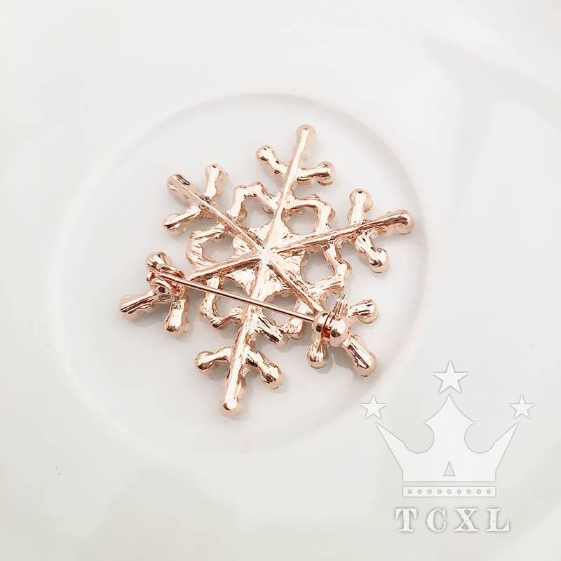 Trâm cài áo hình hoa tuyết đính đá thời trang thanh lịch dành cho nữ