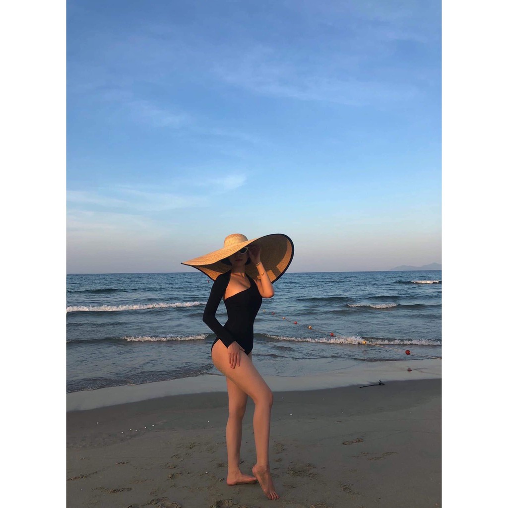 Bikini tay dài lệch vai phá cách sang chảnh