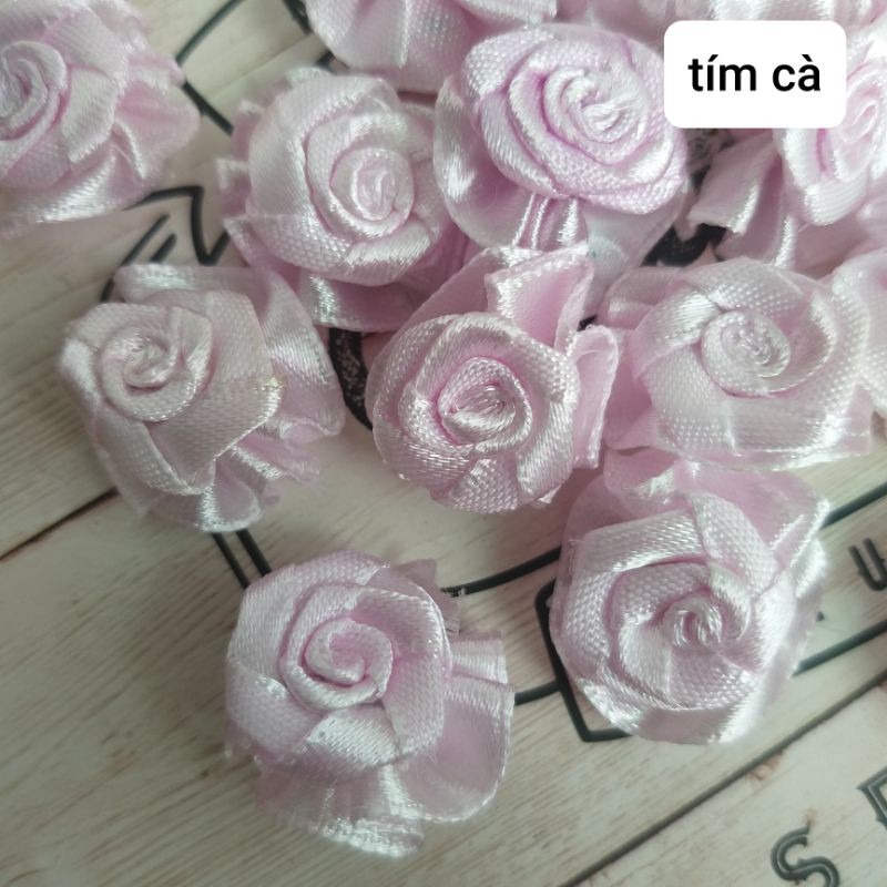 Hoa hồng trang trí , size  2cm