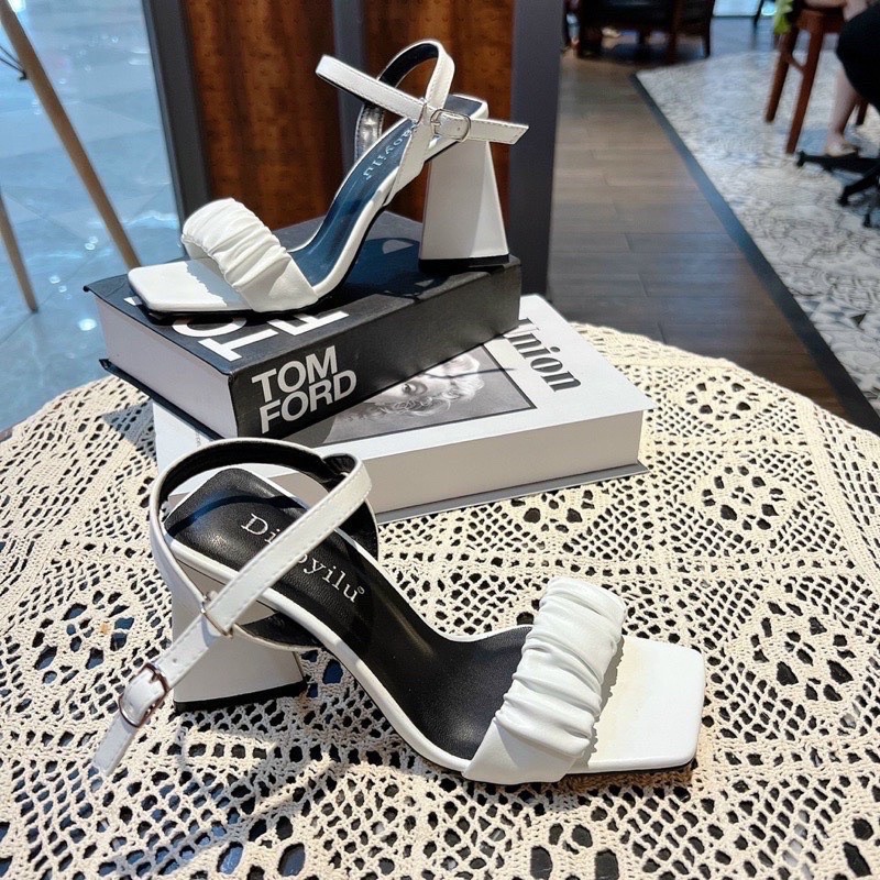 Giày sandal nữ SOBINAA quai ngang mũi vuông nhún nhúm bèo gót tam giác thời trang rẻ bền đẹp tiểu thư sang trọng