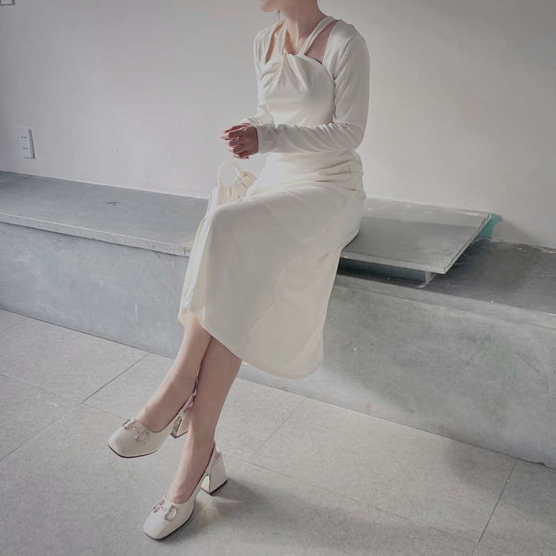 [ORDER] VÁY DÀI ĐEN/TRẮNG CỔ YẾM ( Ảnh feedback phía sau ) | BigBuy360 - bigbuy360.vn