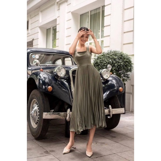 Váy hai dây dập ly