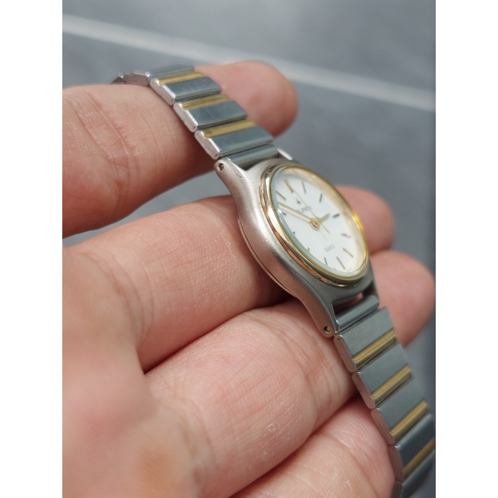 Đồng hồ Thuỵ Sĩ nữ Buren chạy pin hàng Si